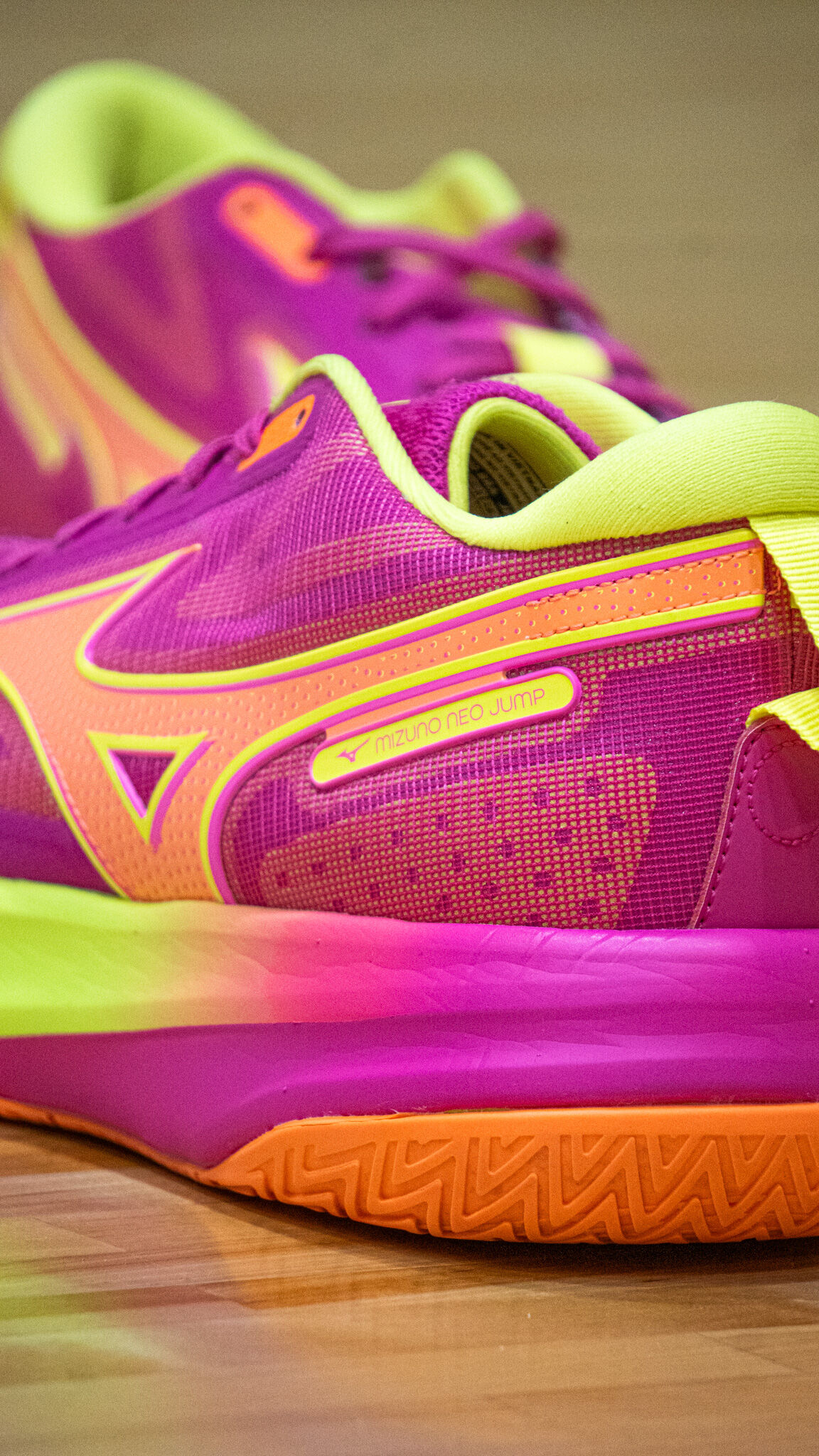 MIZUNO NEO JUMP - Roze - Unisex - Mizuno NL