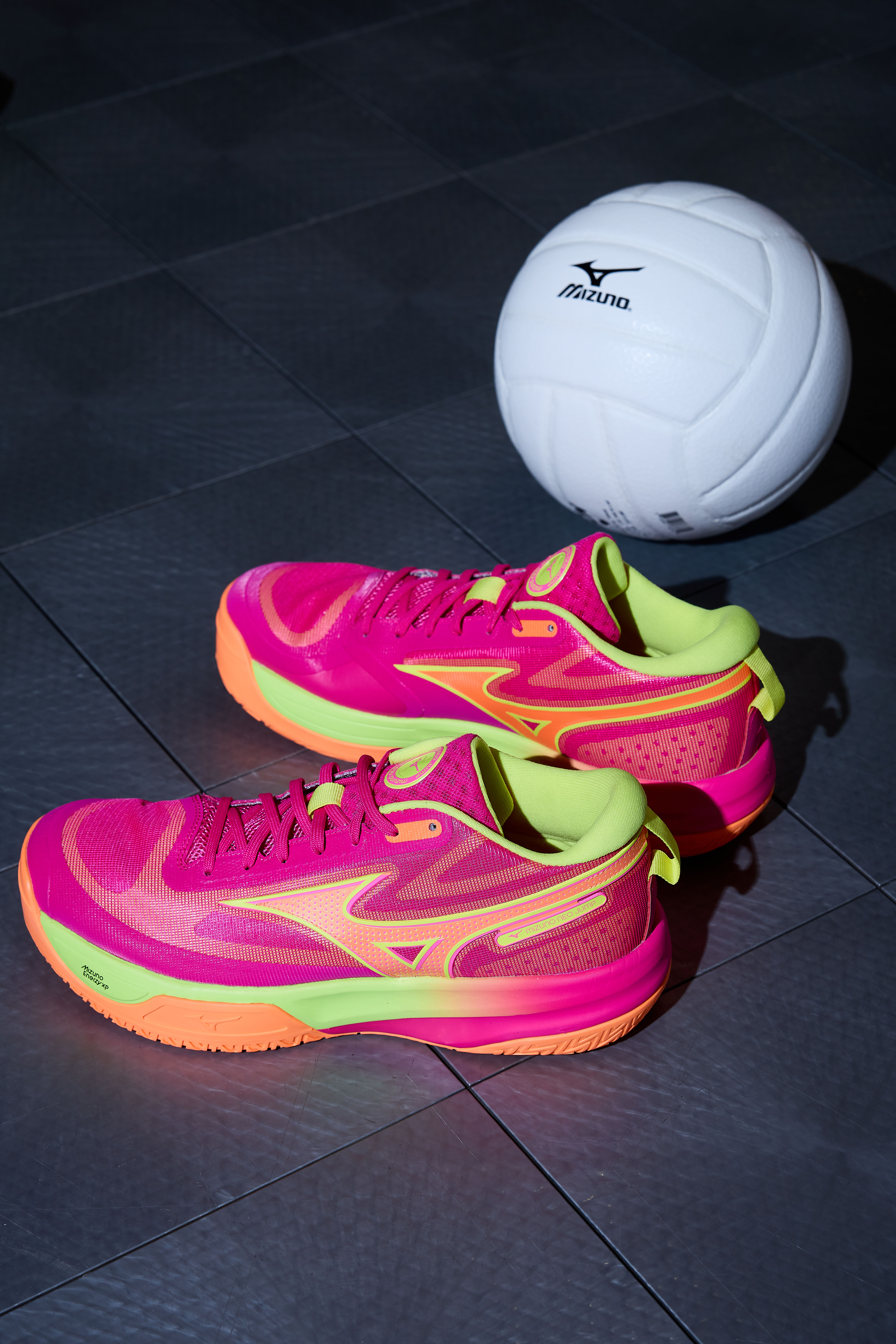 Mizuno Creative Burst Pack 2026 — Neo Jump Blazing Flair