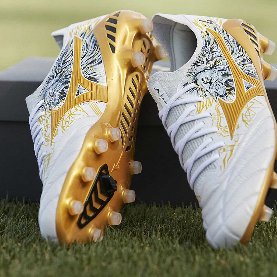 Morelia Neo III β SR4 Elite Japan - White | Unisex | Mizuno Morocco