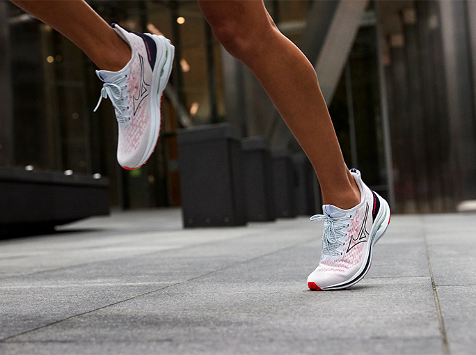 Al entrenar para una 10 k es  imprescindible correr con las zapatillas de running adecuadas 